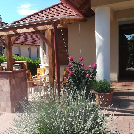 Betty Apartman Balatonfuzfo Ngoại thất bức ảnh