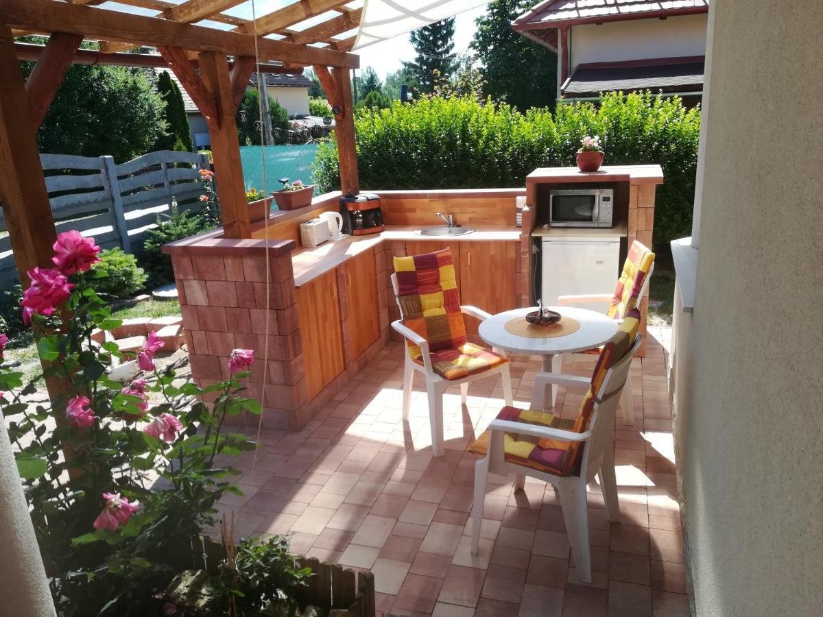 Betty Apartman Balatonfuzfo Ngoại thất bức ảnh